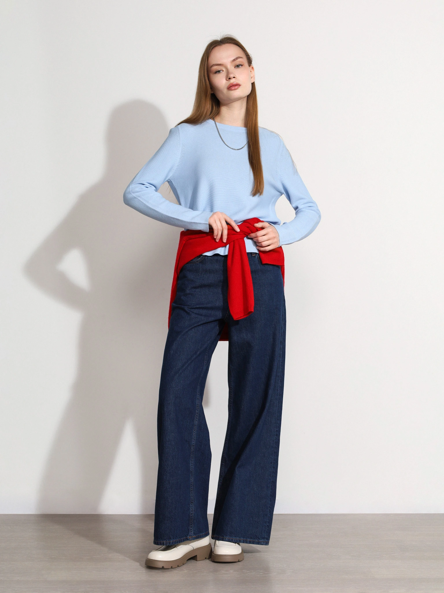 Пуловер голубого цвета из хлопка